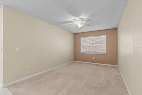 House in Port Orange, Florida 3 bedrooms, 208.19 sq.m. № 2421612 - photo 21