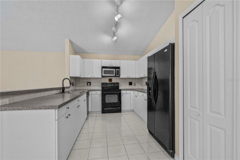 House in Port Orange, Florida 3 bedrooms, 208.19 sq.m. № 2421612 - photo 24