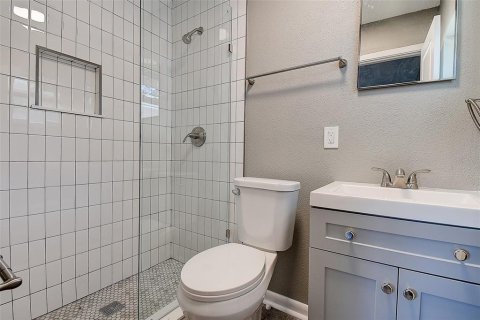 House in Saint Petersburg, Florida 3 bedrooms, 116.41 sq.m. № 2115943 - photo 16