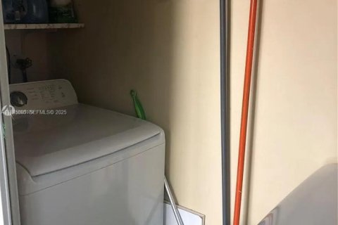 Снять в аренду кондоминиум в Бока-Ратон, Флорида 2 спальни, 97.55м2, № 1993128 - фото 16