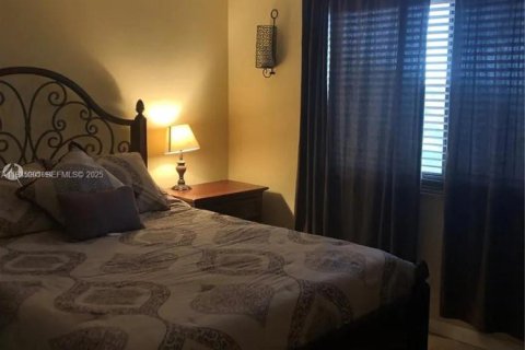 Снять в аренду кондоминиум в Бока-Ратон, Флорида 2 спальни, 97.55м2, № 1993128 - фото 8