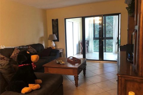 Снять в аренду кондоминиум в Бока-Ратон, Флорида 2 спальни, 97.55м2, № 1993128 - фото 13