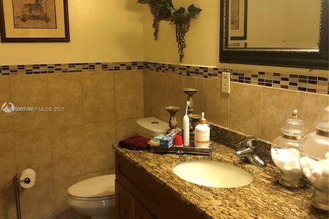 Снять в аренду кондоминиум в Бока-Ратон, Флорида 2 спальни, 97.55м2, № 1993128 - фото 7