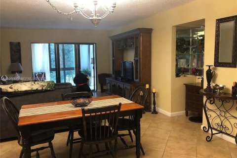 Снять в аренду кондоминиум в Бока-Ратон, Флорида 2 спальни, 97.55м2, № 1993128 - фото 12