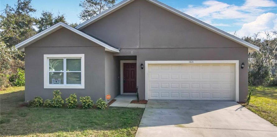 House in Orange City, Florida 3 bedrooms, 144 sq.m. № 1719750