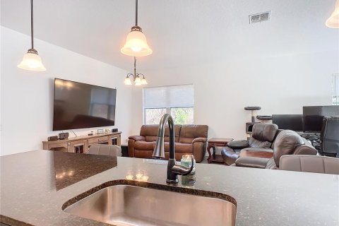 House in Orange City, Florida 3 bedrooms, 144 sq.m. № 1719750 - photo 7
