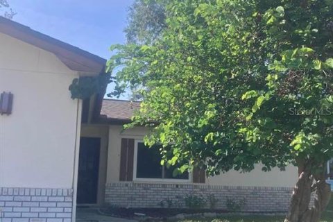 House in Hudson, Florida 2 bedrooms, 100.43 sq.m. № 1750791 - photo 10