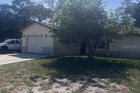 House in Hudson, Florida 2 bedrooms, 100.43 sq.m. № 1750791 - photo 2