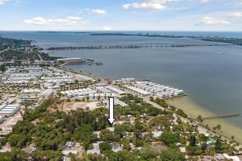 Купить коммерческую недвижимость в Дженсен-Бич, Флорида № 2082727 - фото 6