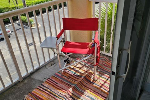 Condo in Dania Beach, Florida, 1 bedroom  № 1699418 - photo 2