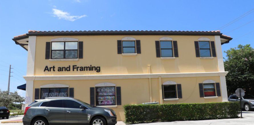 Commercial property in Boca Raton, Florida № 1216177