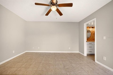 Townhouse in Leesburg, Florida 2 bedrooms, 119.66 sq.m. № 2212088 - photo 15