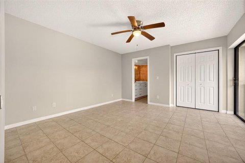 Townhouse in Leesburg, Florida 2 bedrooms, 119.66 sq.m. № 2212088 - photo 16