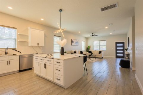 Villa ou maison à louer à New Port Richey, Floride: 3 chambres, 150.04 m2 № 2113951 - photo 16