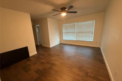 Casa en alquiler en Orlando, Florida, 3 dormitorios, 131.18 m2 № 1915139 - foto 8