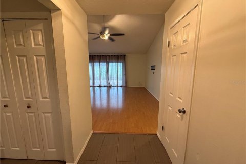 Casa en alquiler en Orlando, Florida, 3 dormitorios, 131.18 m2 № 1915139 - foto 2