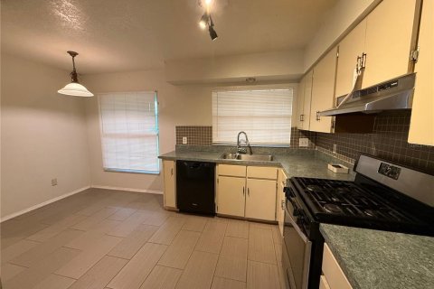 Casa en alquiler en Orlando, Florida, 3 dormitorios, 131.18 m2 № 1915139 - foto 6