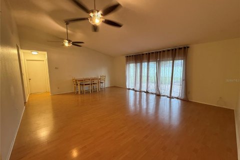 Casa en alquiler en Orlando, Florida, 3 dormitorios, 131.18 m2 № 1915139 - foto 3