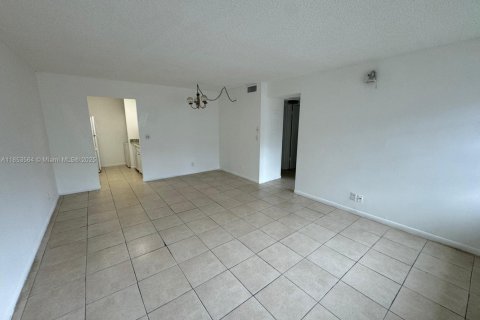 Condominio en venta en Coral Springs, Florida, 2 dormitorios, 71.35 m2 № 1874240 - foto 4