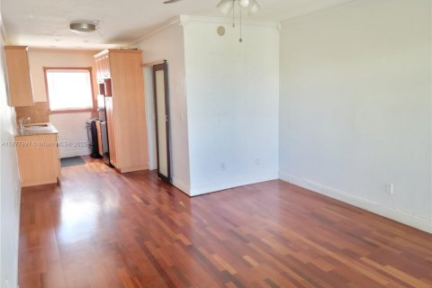 Copropriété à vendre à Miami Beach, Floride: 35.95 m2 № 2012310 - photo 10