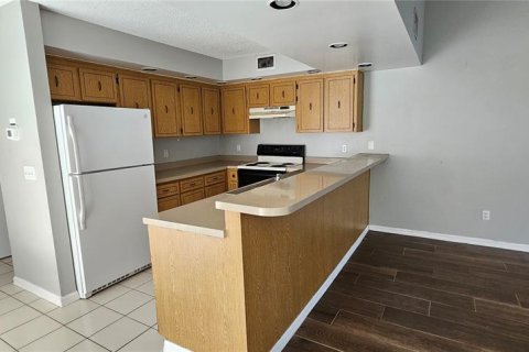 Touwnhouse à louer à Clearwater, Floride: 2 chambres, 113.15 m2 № 2109645 - photo 8