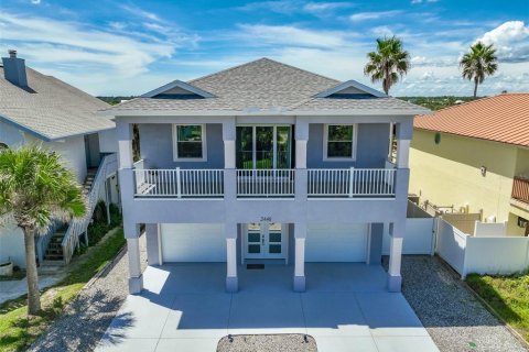 House in Flagler Beach, Florida 3 bedrooms, 242.85 sq.m. № 2283690