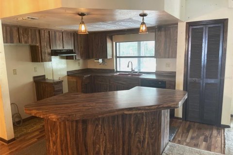 House in Spring Hill, Florida 3 bedrooms, 158.68 sq.m. № 2142507 - photo 6