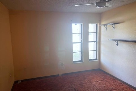 House in Spring Hill, Florida 3 bedrooms, 158.68 sq.m. № 2142507 - photo 12