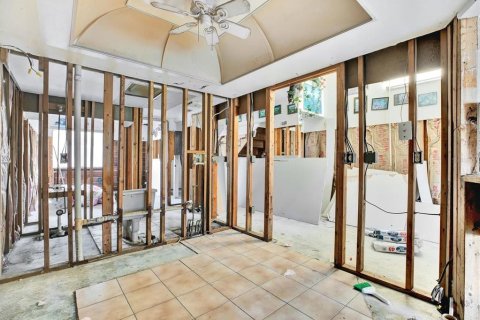 Townhouse in Dunedin, Florida 2 bedrooms, 102.19 sq.m. № 1785090 - photo 4