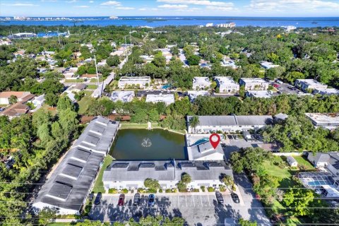 Townhouse in Dunedin, Florida 2 bedrooms, 102.19 sq.m. № 1785090 - photo 13