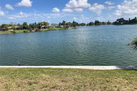 Villa ou maison à vendre à Port Richey, Floride: 2 chambres, 140.28 m2 № 2231671 - photo 21