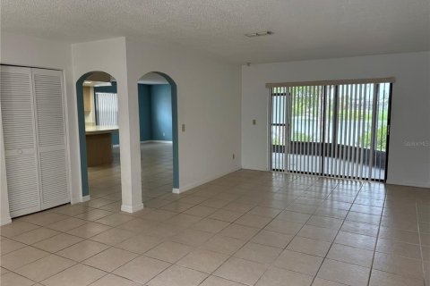 Villa ou maison à vendre à Port Richey, Floride: 2 chambres, 140.28 m2 № 2231671 - photo 8