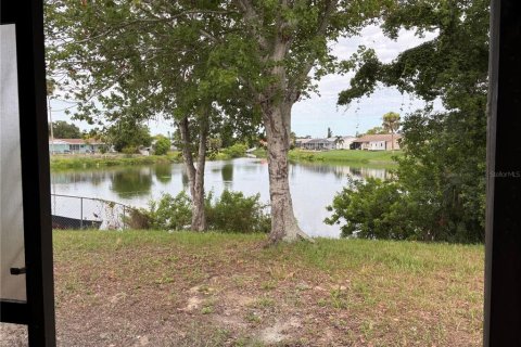 Villa ou maison à vendre à Port Richey, Floride: 2 chambres, 140.28 m2 № 2231671 - photo 20