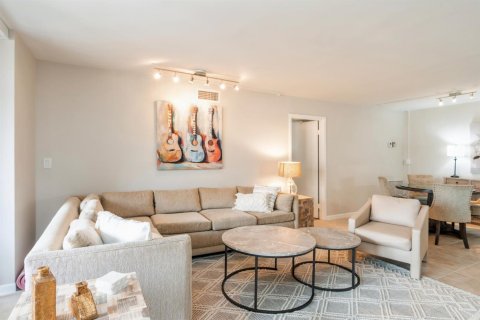 Copropriété à louer à Palm Beach, Floride: 2 chambres, 137.12 m2 № 2262324 - photo 8