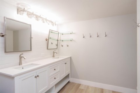 Copropriété à louer à Palm Beach, Floride: 2 chambres, 137.12 m2 № 2262324 - photo 17