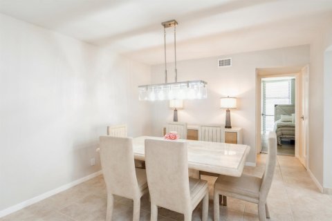 Copropriété à louer à Palm Beach, Floride: 2 chambres, 137.12 m2 № 2262324 - photo 9