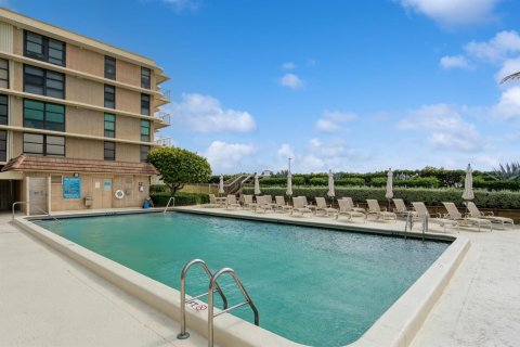 Copropriété à louer à Palm Beach, Floride: 2 chambres, 137.12 m2 № 2262324 - photo 3