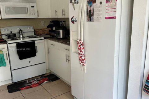 Купить таунхаус в Хомстед, Флорида 3 спальни, 135.54м2, № 1959056 - фото 7