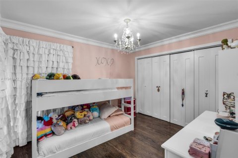 House in Coral Gables, Florida 4 bedrooms, 217.02 sq.m. № 1999081 - photo 22