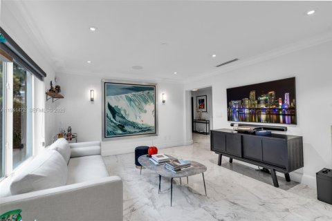 House in Coral Gables, Florida 4 bedrooms, 217.02 sq.m. № 1999081 - photo 4