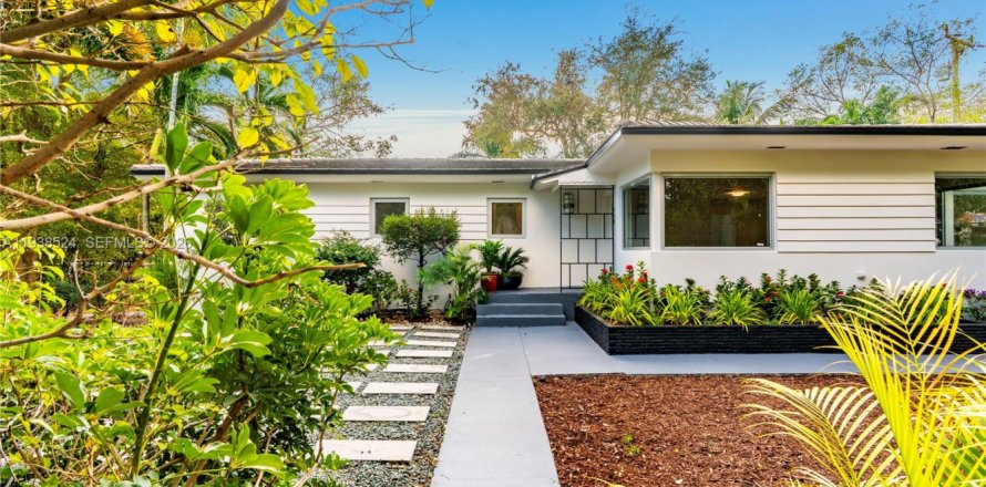 Villa ou maison à Miami, Floride 3 chambres, 209.49 m2 № 1996135