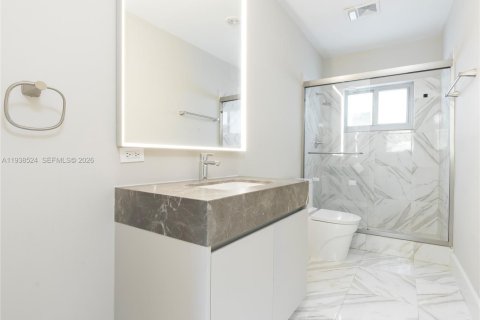 Villa ou maison à louer à Miami, Floride: 3 chambres, 209.49 m2 № 1996135 - photo 10