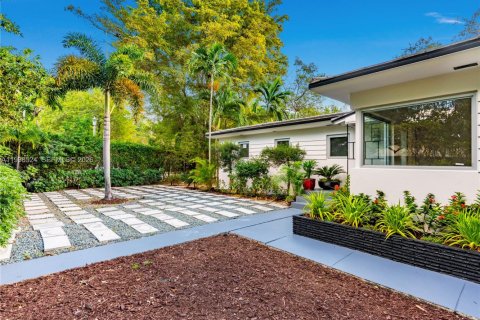 Villa ou maison à louer à Miami, Floride: 3 chambres, 209.49 m2 № 1996135 - photo 17