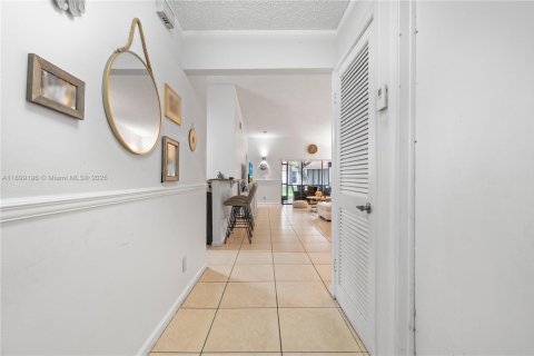 Купить кондоминиум в Авентура, Флорида 3 спальни, 125.79м2, № 1951321 - фото 3