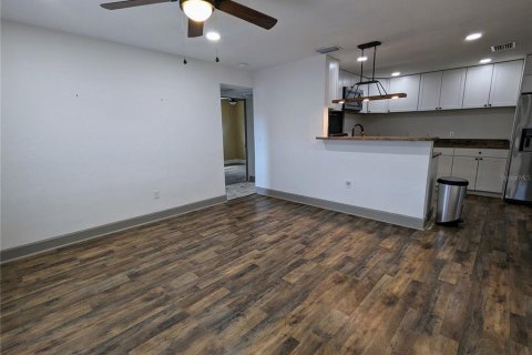 Casa en alquiler en Saint Petersburg, Florida, 3 dormitorios, 113.71 m2 № 1846832 - foto 6