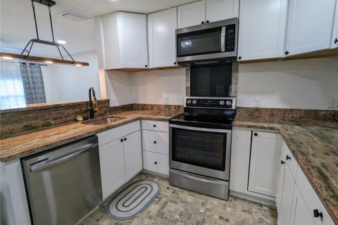 Casa en alquiler en Saint Petersburg, Florida, 3 dormitorios, 113.71 m2 № 1846832 - foto 14