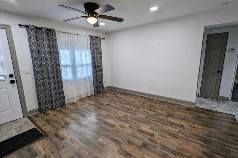 Casa en alquiler en Saint Petersburg, Florida, 3 dormitorios, 113.71 m2 № 1846832 - foto 15