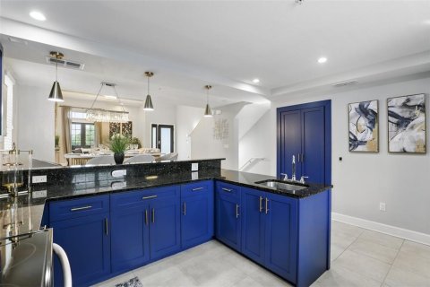 Townhouse in Orlando, Florida 4 bedrooms, 185.8 sq.m. № 1755401 - photo 14