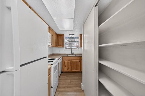 Propiedad comercial en venta en Holly Hill, Florida, 4 dormitorios, 199.18 m2 № 2419190 - foto 15