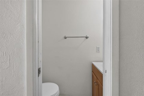Propiedad comercial en venta en Holly Hill, Florida, 4 dormitorios, 199.18 m2 № 2419190 - foto 18